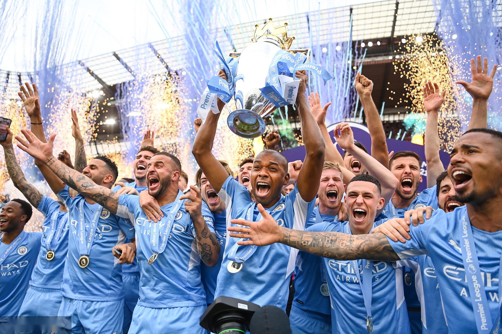 使得他的个 使得他的个